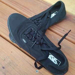 All black Van Lo-Pro shoes size 8